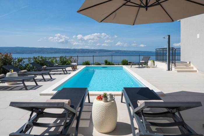 Seaview Villa ELZA with heated pool, summer kitchen, gym, seaviews