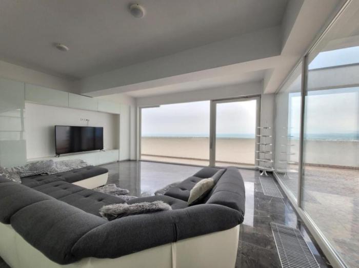 Rania Penthouse 1