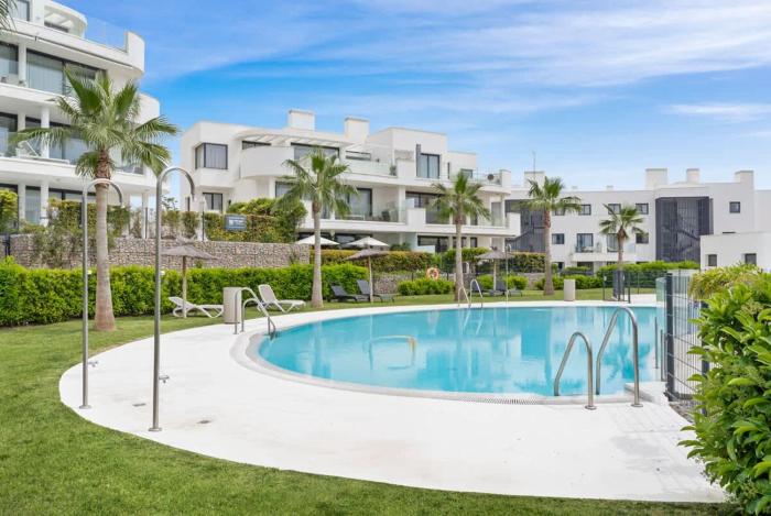 White modern retreat in Fuengirola - Ref 48