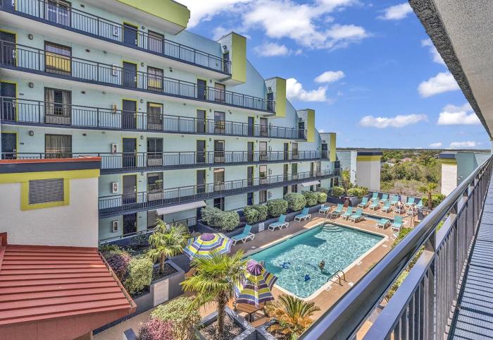 Oceanfront Escape Monterrey Bay 1BR Pools & Views! ️