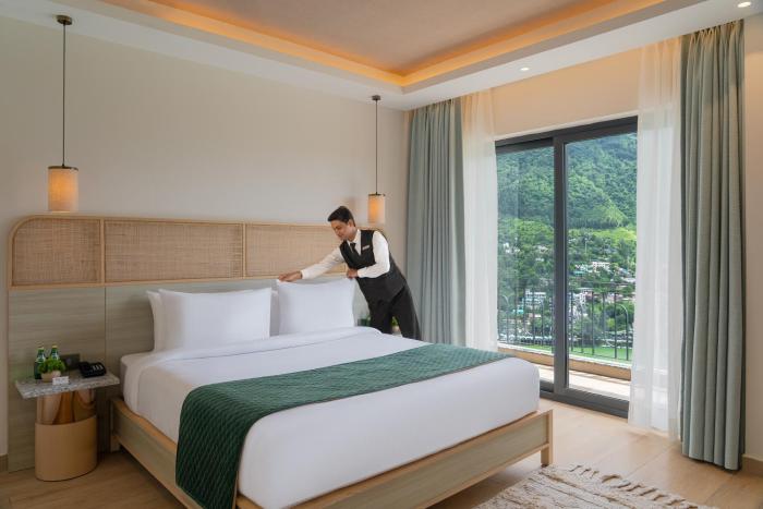 Rosewood Retreat Bhimtal - Luxury Lake View Resort on Bhimtal Lake