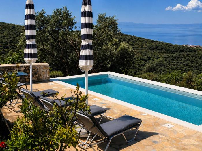 Nikis Tower - Serene Seaview Stone Getaway