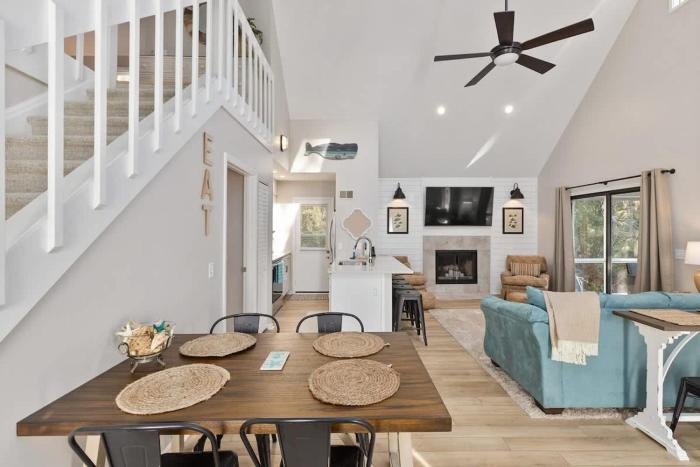 3BR Family Home Walk to Beach & Coligny