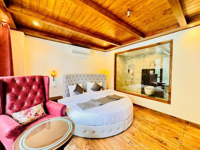 Hotel Asia Holidays Central Heated and Air Cooled with Swimming Pool, Near mall road