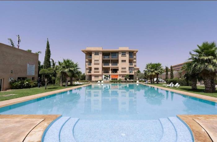 Family cocoon with pool