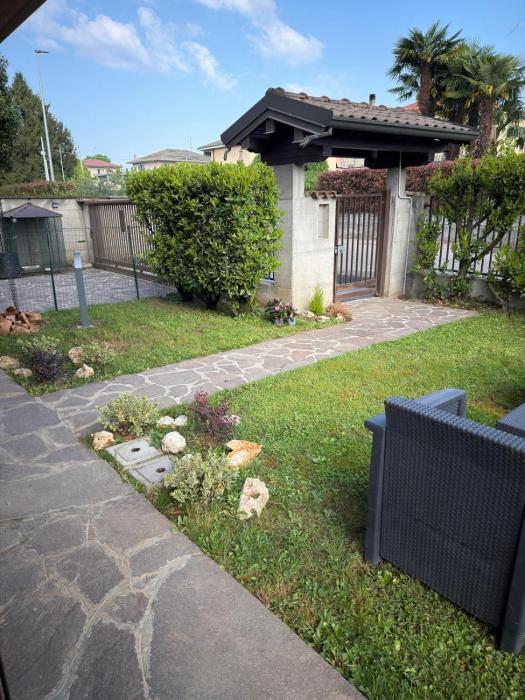 Langolo Verde - appartamento con giardino vicino Malpensa