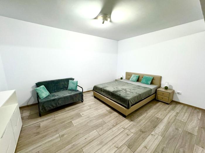 David Apartment #8