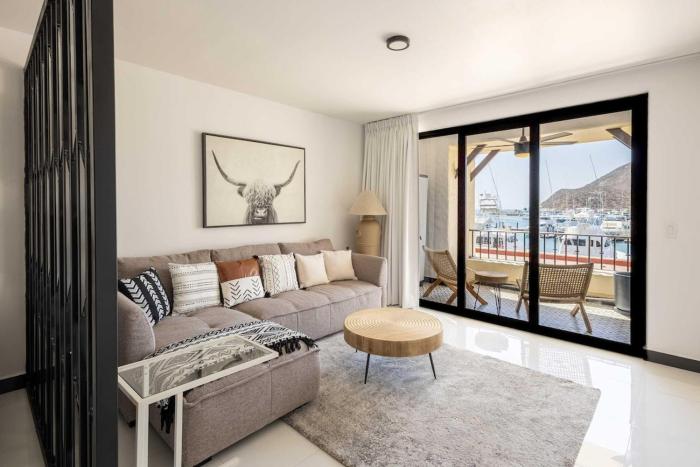 Cozy and Central 2 Beds 1 Bath Cabo Marina Condo