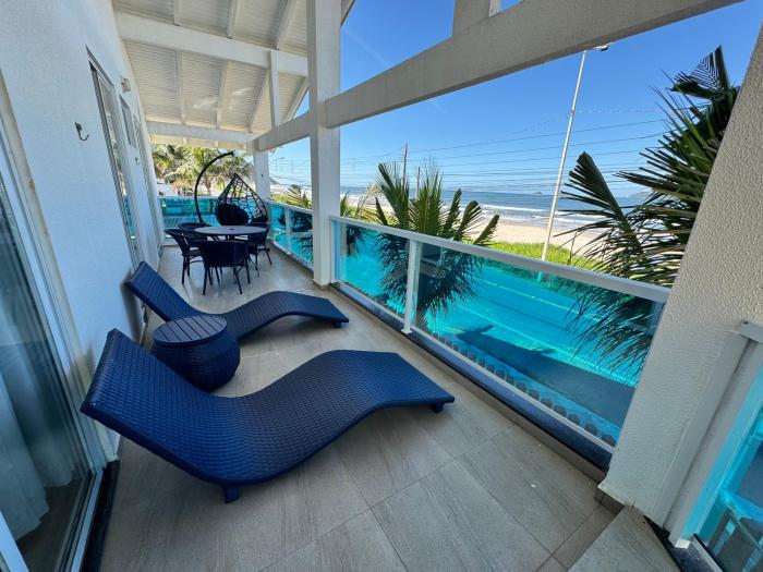 Casa Blue - Oceanfront in Itaguacu