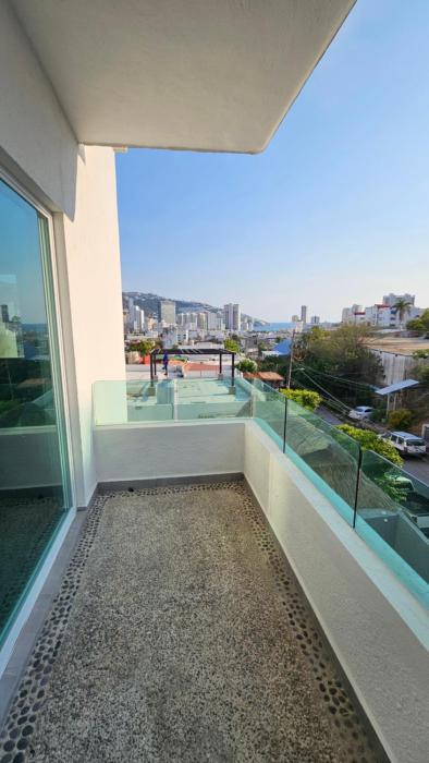 Comfortable apartment with pool, close to the beach