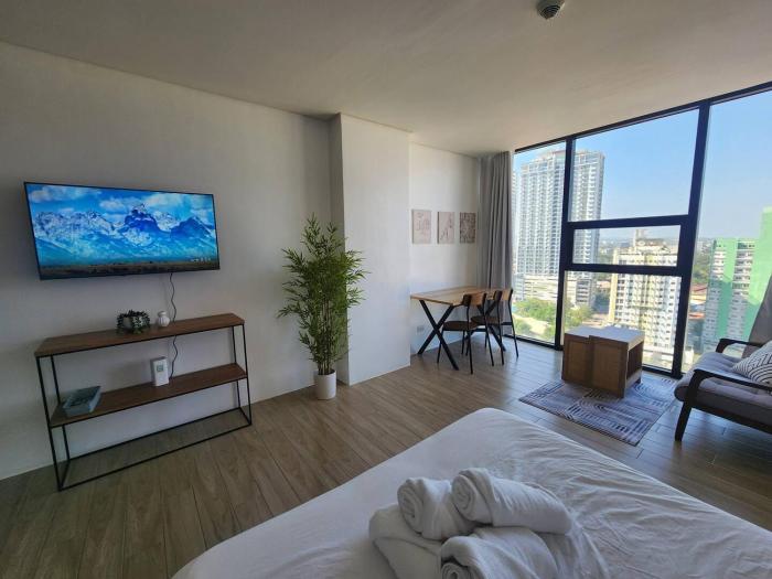 Urban Nest Studio at Meridian by Avenir Cebu City