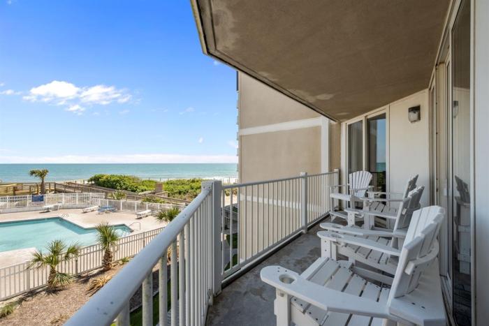 Shark Tooth Cove Oceanfront Pools Sleeps 8