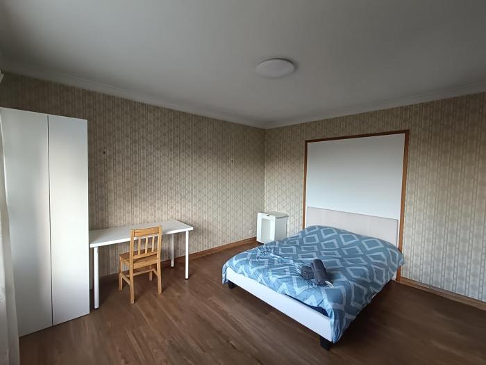 Spacious Queen Room, Auburn - A4