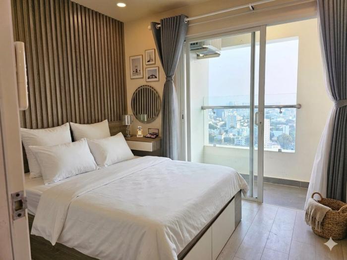 The Royal Suite SkyHigh 4BR Luxury Terra Royal D3