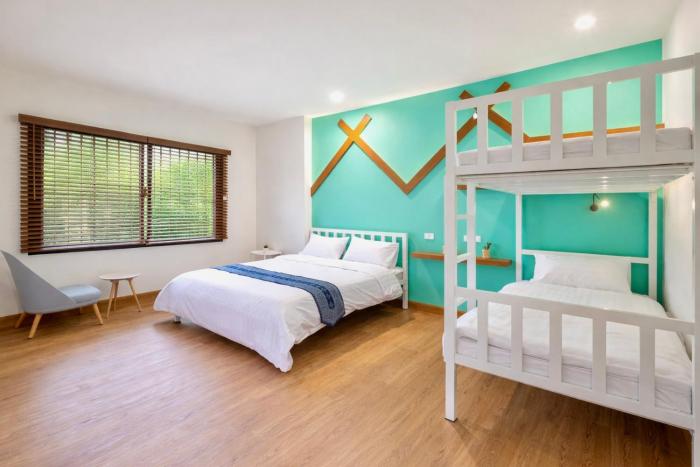 BED Friends Poshtel
