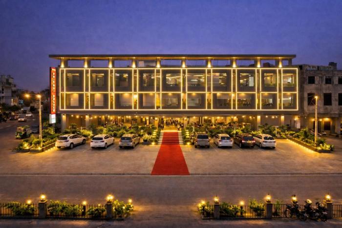 Hotel Aroma Suites