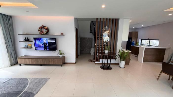 Luxury 3BR Villa, 3 Min Walk to Beach