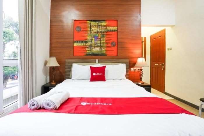 RedDoorz Plus @ Taman Madiun
