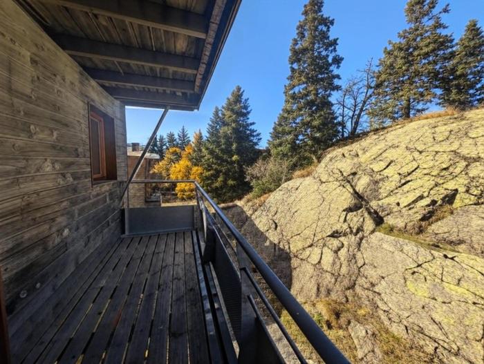 Charmant F2, départ randonnée, pied des pistes, piscine, toutes commodités