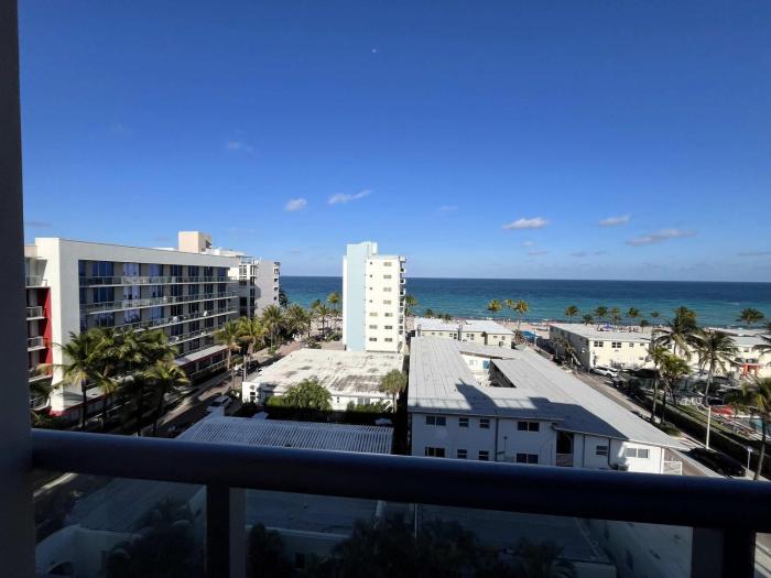 Ocean View 2BR Condo with Rooftop Pool