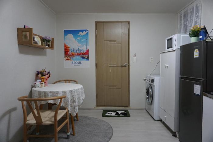 Seoul Central Studio nearby Chungmuro Station and Myeongdong unit 101