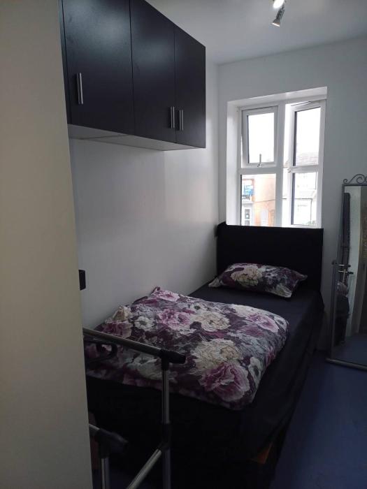 Single Cosy Room near CBS Arena and M6 in CV6 4DF