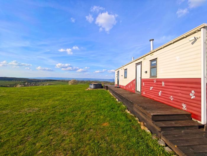 Panoramic Mountaintop - Private Jacuzzi Jun-Sep and Views Apuseni Mountains