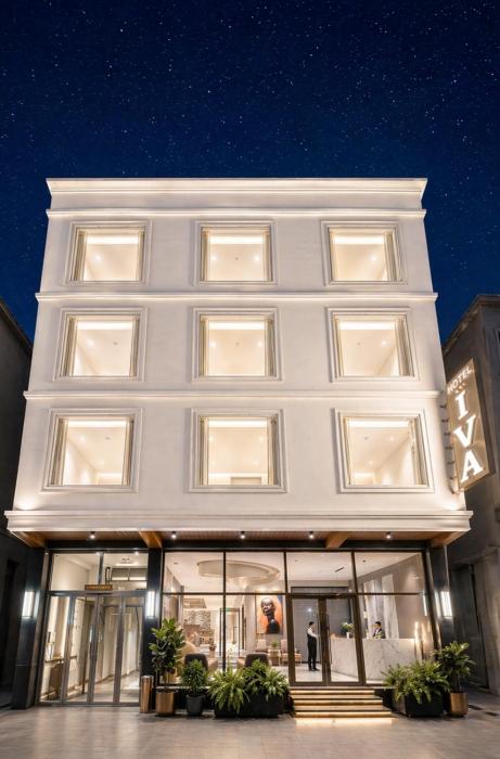 IVA Premium Hotel Aerocity - Free Airport Pickup and Drop