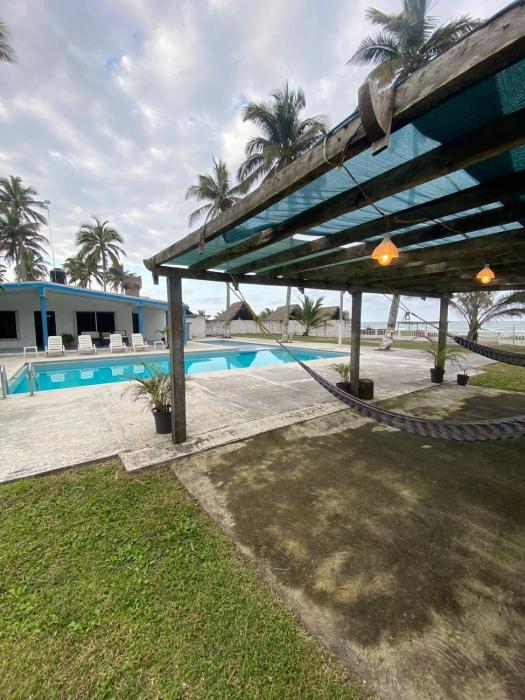 Casa Caracoles frente al mar con alberca privada