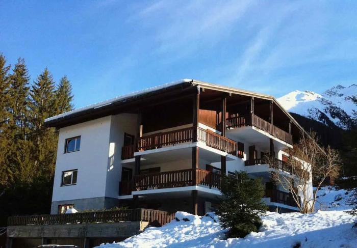 Large apartment, 3 bedrooms,on foot