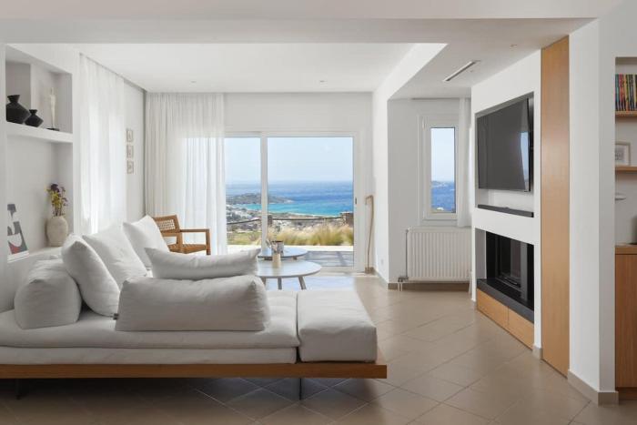 Stunning View Sarakiniko Villa
