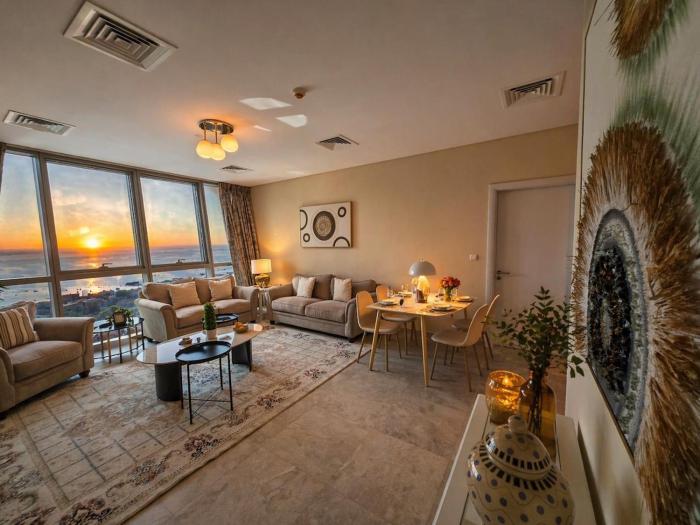 Urban Luxury 3BR -Sea&Pearl View-Above Mall
