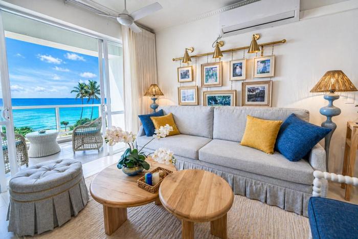 Anarma Oceanfront Apartment