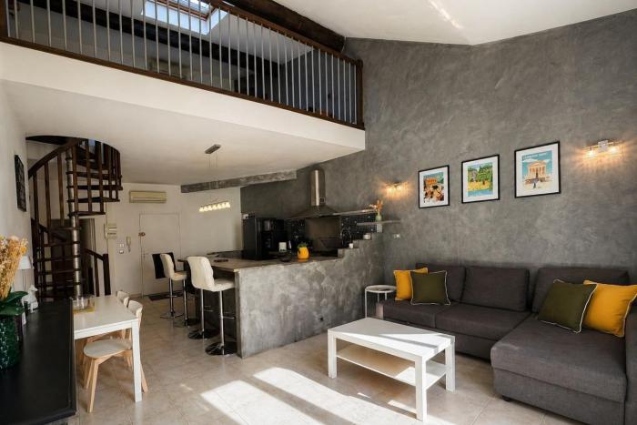 Apartment in the heart of Nîmes historic center
