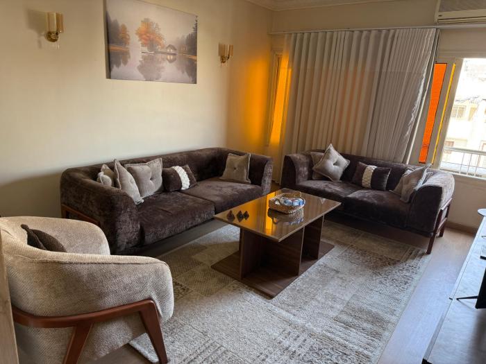 Luxury Apartment in Zamalek - Central Stay