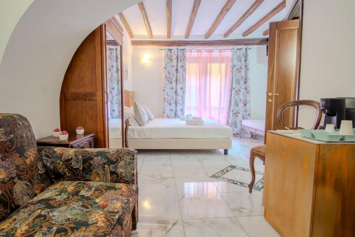 Rome Imperial suites colosseum 3