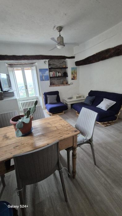 Ameste Home