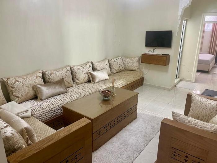 Sea View 2BR Apartment Near king Palace