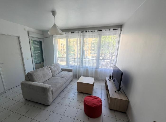 Appartement 2 pièces meublé et cosy avec loggia