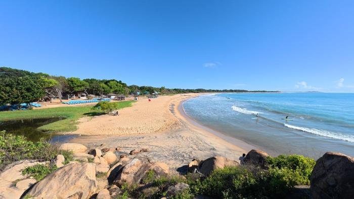 Happy Hippy Beach Cabanas Peanut Farm
