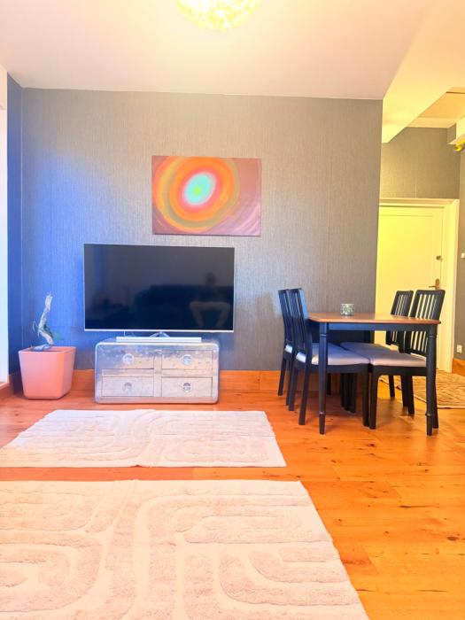 Luxury apartment with Jakuzi park and private parking