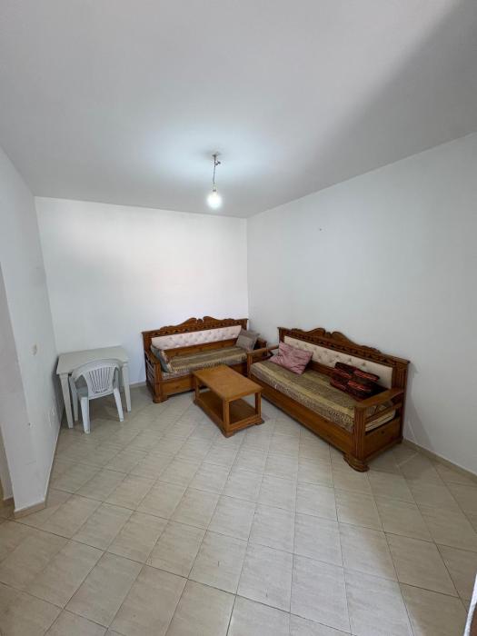 Quiet apartment 3 minutes from the tram
