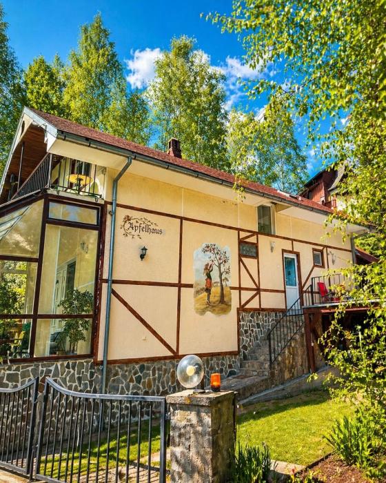 Apfelhaus Poiana Marului