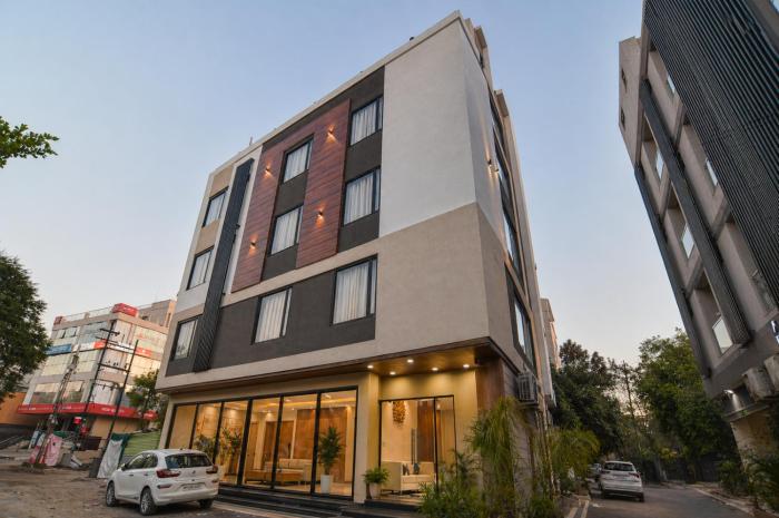 AceotelVirat, Vijay Nagar