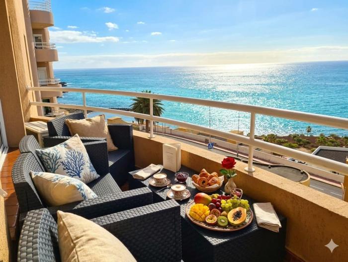 Stunning 3 Bedroom Apartment in Radazul with Ocean Views