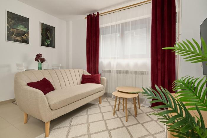 Velvet Jungle - Palas Campus by Seven Stone