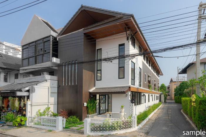 Gallery House Old Town Chiang Mai - Prime Location