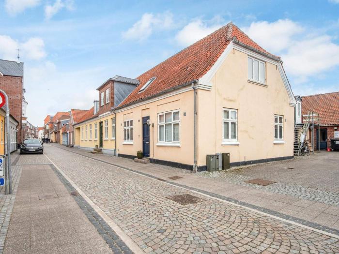 2 person holiday home in Ringkøbing