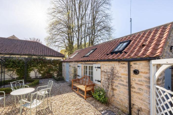 Wisteria Cottage & Barn - SLEEPS 10 and welcomes dogs