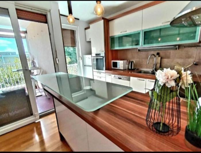 Beautiful Apartment, Beach by foot